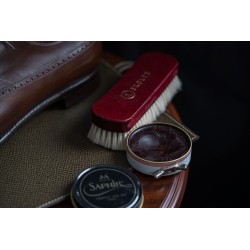 Shoe care valet box in cedar wood, Saphir Pate De Luxe & Shoebrush