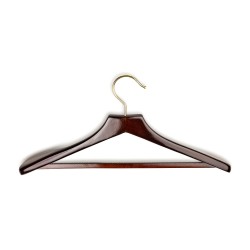 Pack with cedar wood shoe trees and 3 hangers in high gloss finish