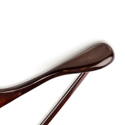 Pack with cedar wood shoe trees and 3 hangers in high gloss finish