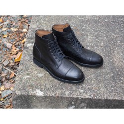 Yanko Cap toe service boot black grain | Skolyx