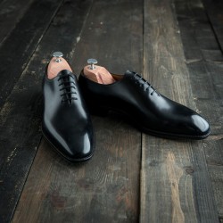 Yanko wholecut black | Experts on quality shoes | Skolyx