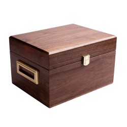 Shoe care valet box in walnut | Skolyx