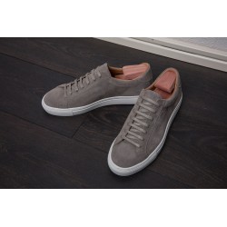 Skolyx Premium sneaker in hellgraues Wildleder | Skolyx