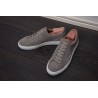 Skolyx Premium sneaker in hellgraues Wildleder | Skolyx