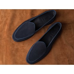 Yanko Traveler Belgian Loafer navy suede with dark sole