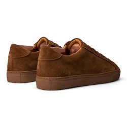 Skolyx Premium sneaker in medium brown suede with brown sole