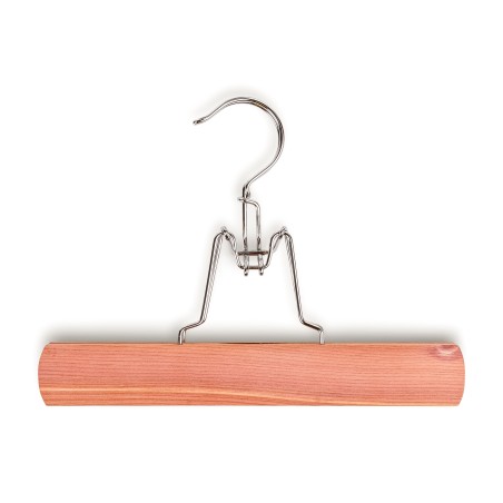 Pant hanger in cedar | Experts on clothing care | Skolyx