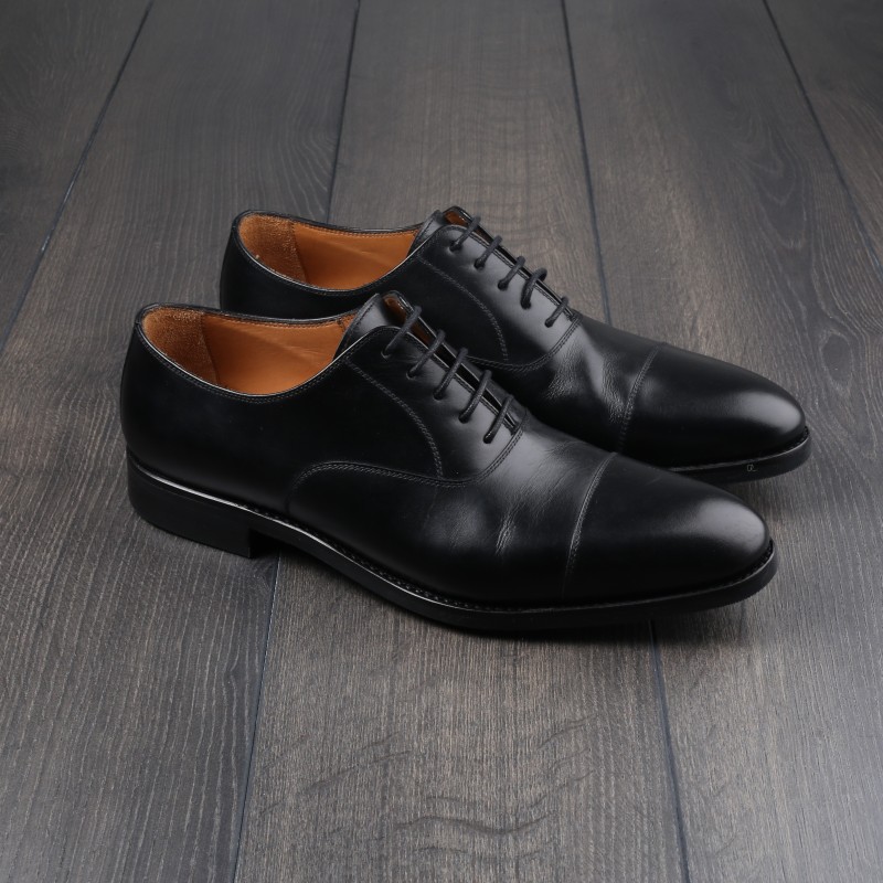 Plain best sale black oxfords