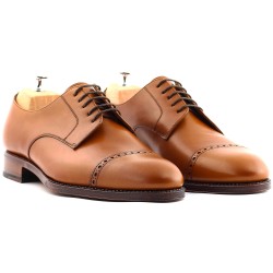 Brogued cap toe derby lysebrun