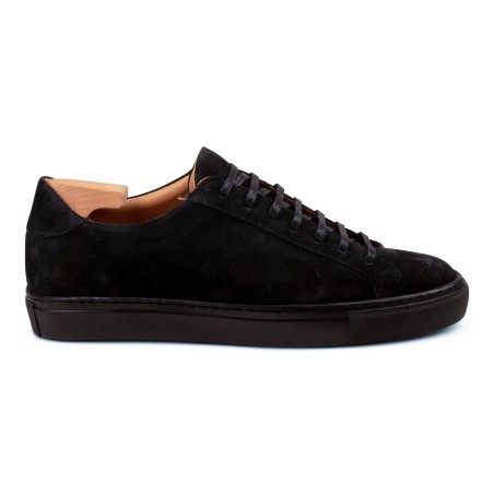 Skolyx Premium sneaker in black suede with white sole | Skolyx