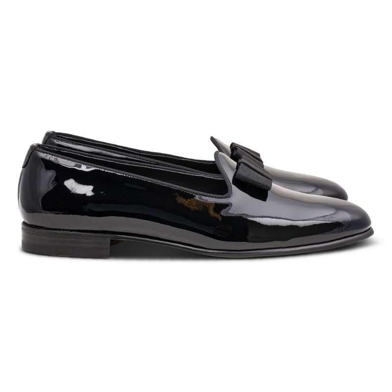 Yanko black patent leather opera pumps | Skolyx