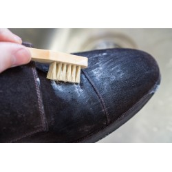 Saphir Medaille d'Or Omninettoyant suede cleaner | Skolyx