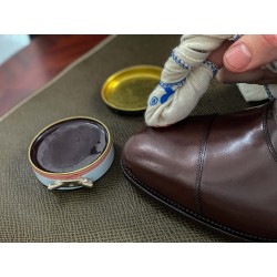 Saphir polishing cloth | Experts on shoe care | Skolyx