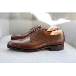 Brogued cap toe derby dark brown